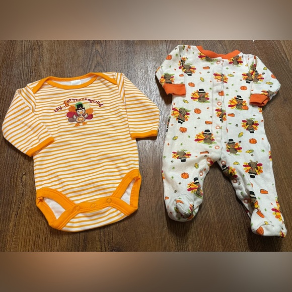 Thanksgiving Pajamas and Onesie - Picture 1 of 3
